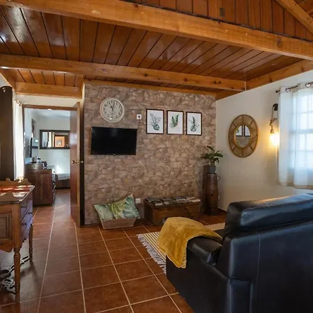 Casa Do Pai Tito *