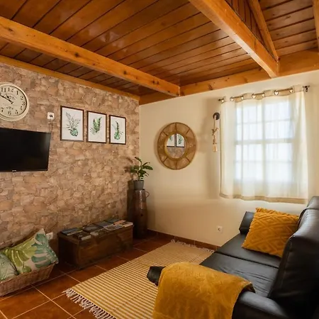 Casa Do Pai Tito *